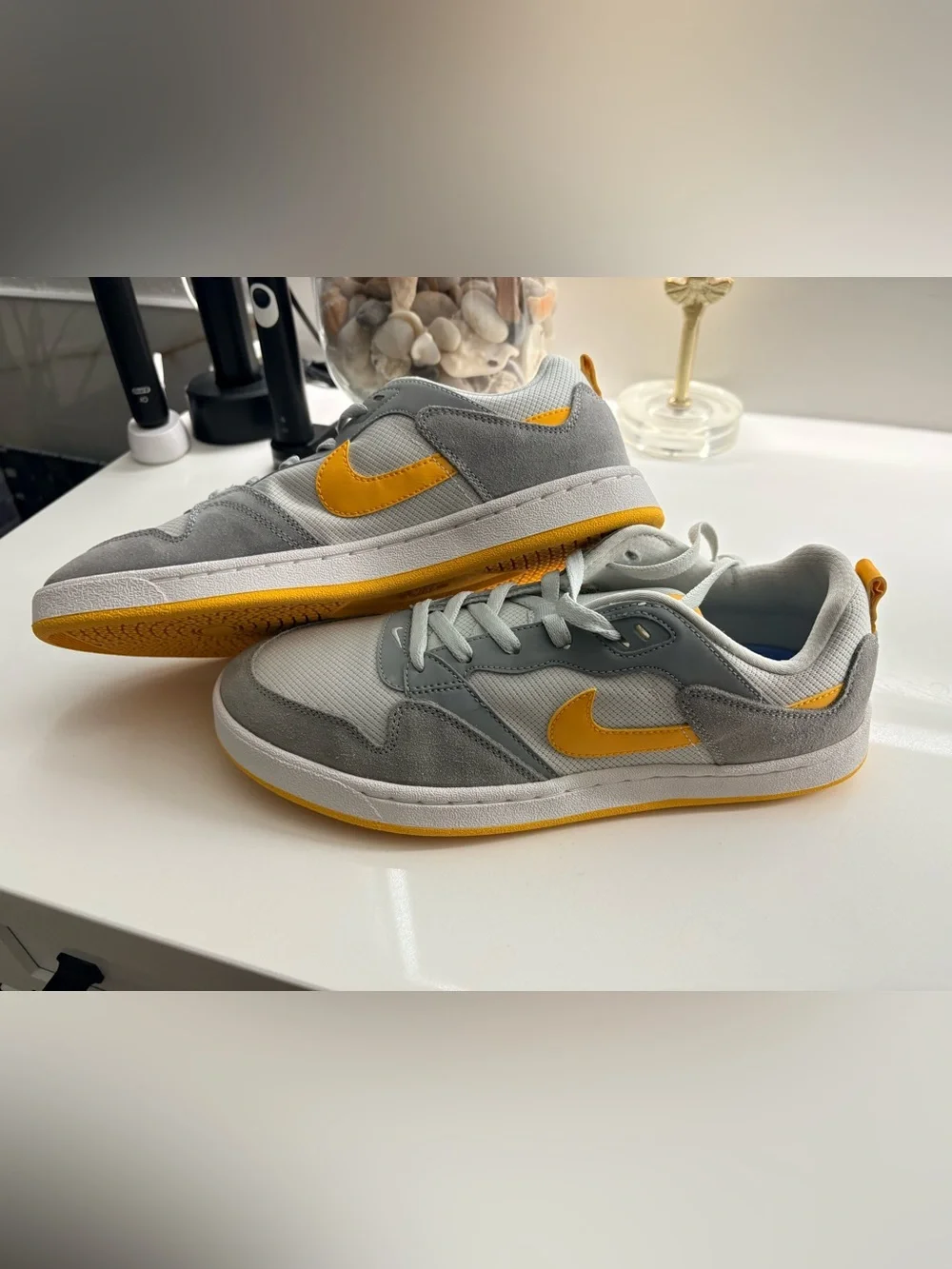 Nike- SB ALLEYOOP Men's Gray and Yellow Low-Top Sneakers